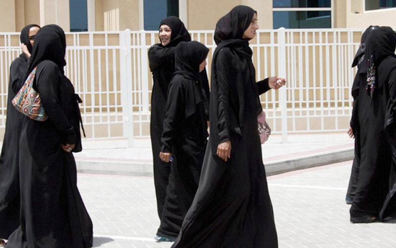 Haruskah Wanita Muslimah Berpakaian Serba Hitam? Begini Penjelasan Cendekiawan Arab Saudi